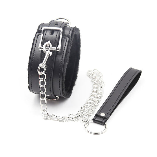 Collar Felpa con Cadena SENS Negro