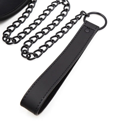 Dark Room Collar con Cadena
