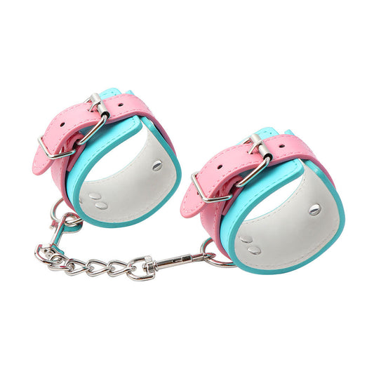 Hot Candy Esposas con Cadena