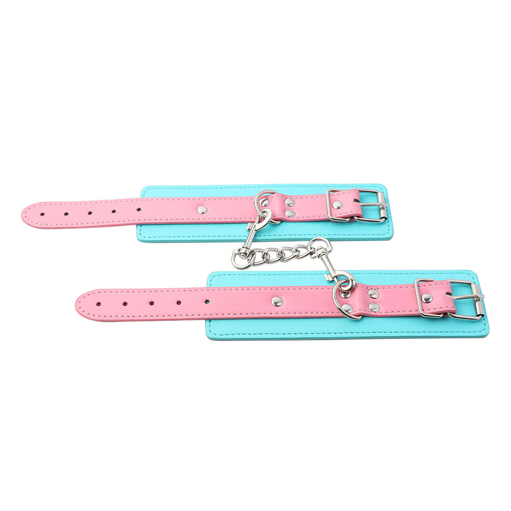 Hot Candy Esposas con Cadena